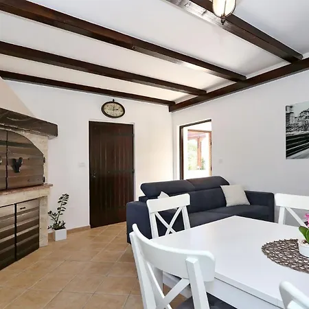 Vikendica Holiday Piastra -